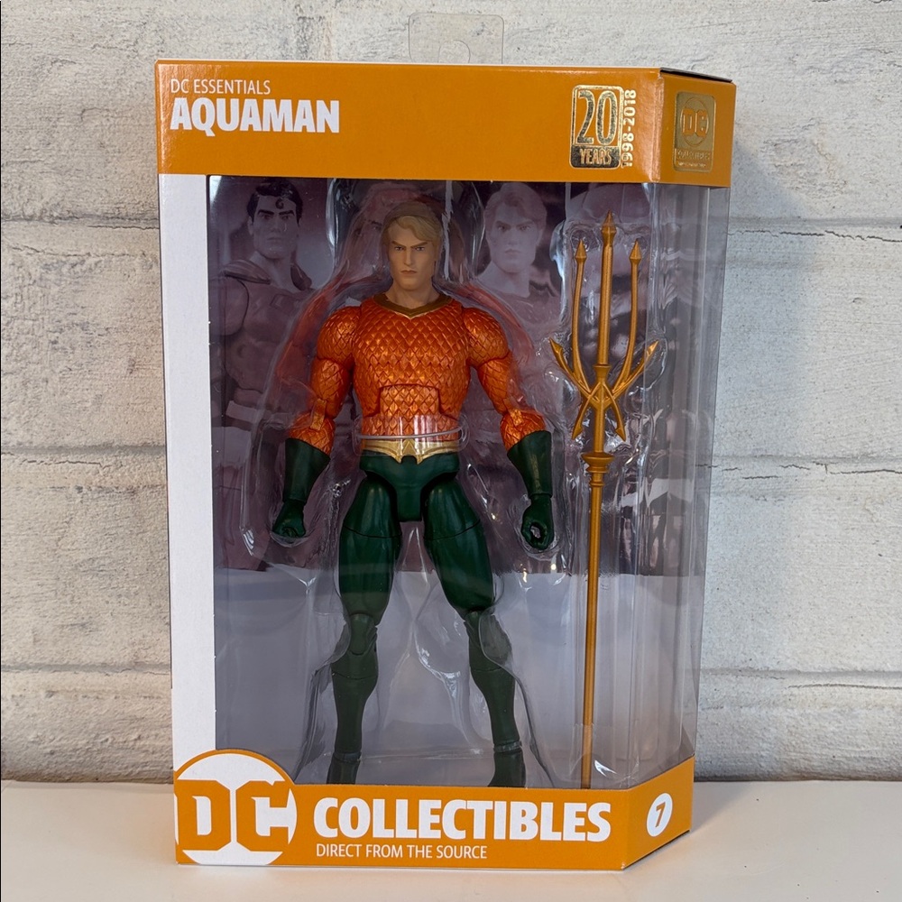 DC Essentials AQUAMAN #7